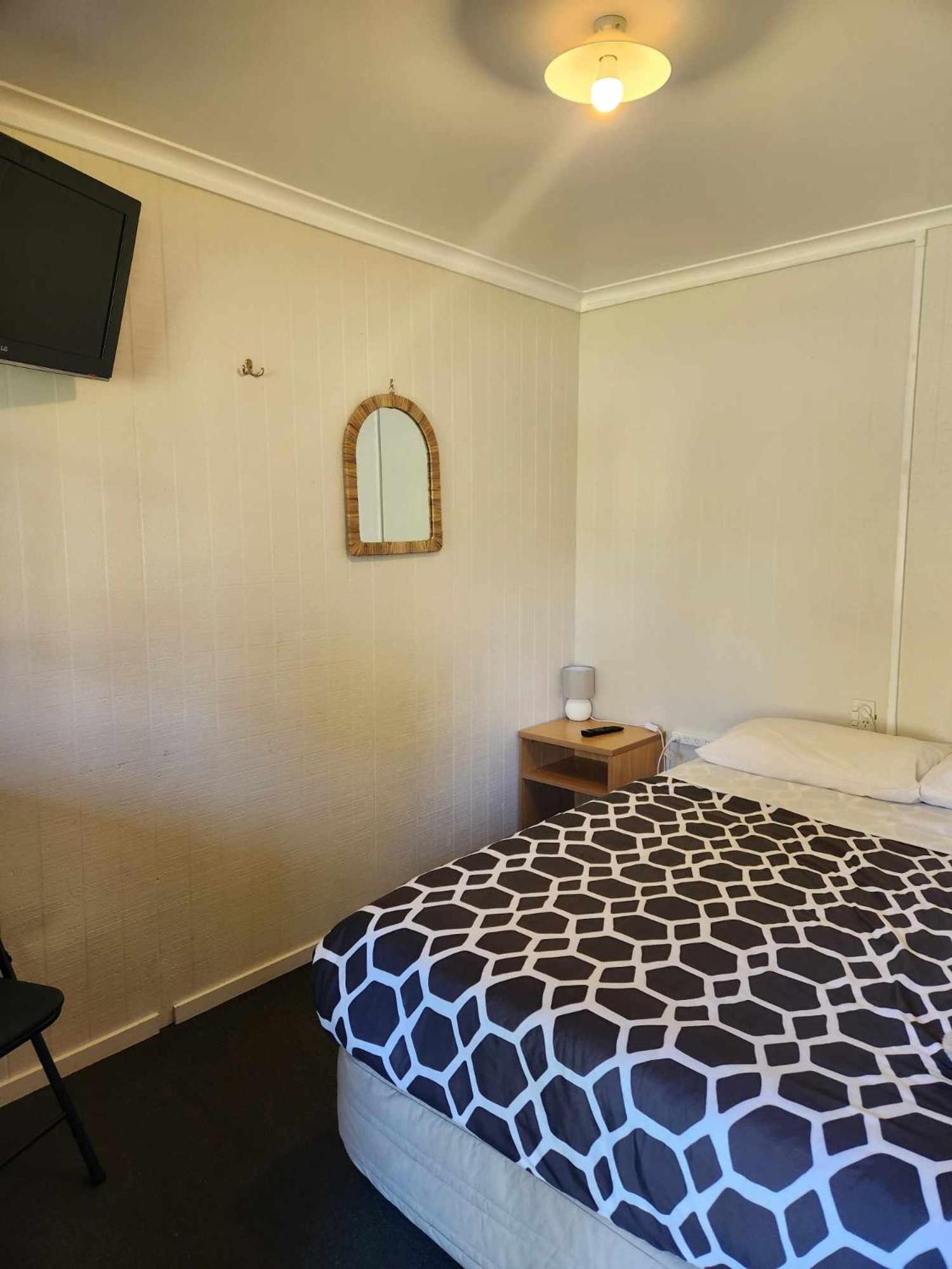 Bulls Motel & Holiday Park Halcombe Exterior foto
