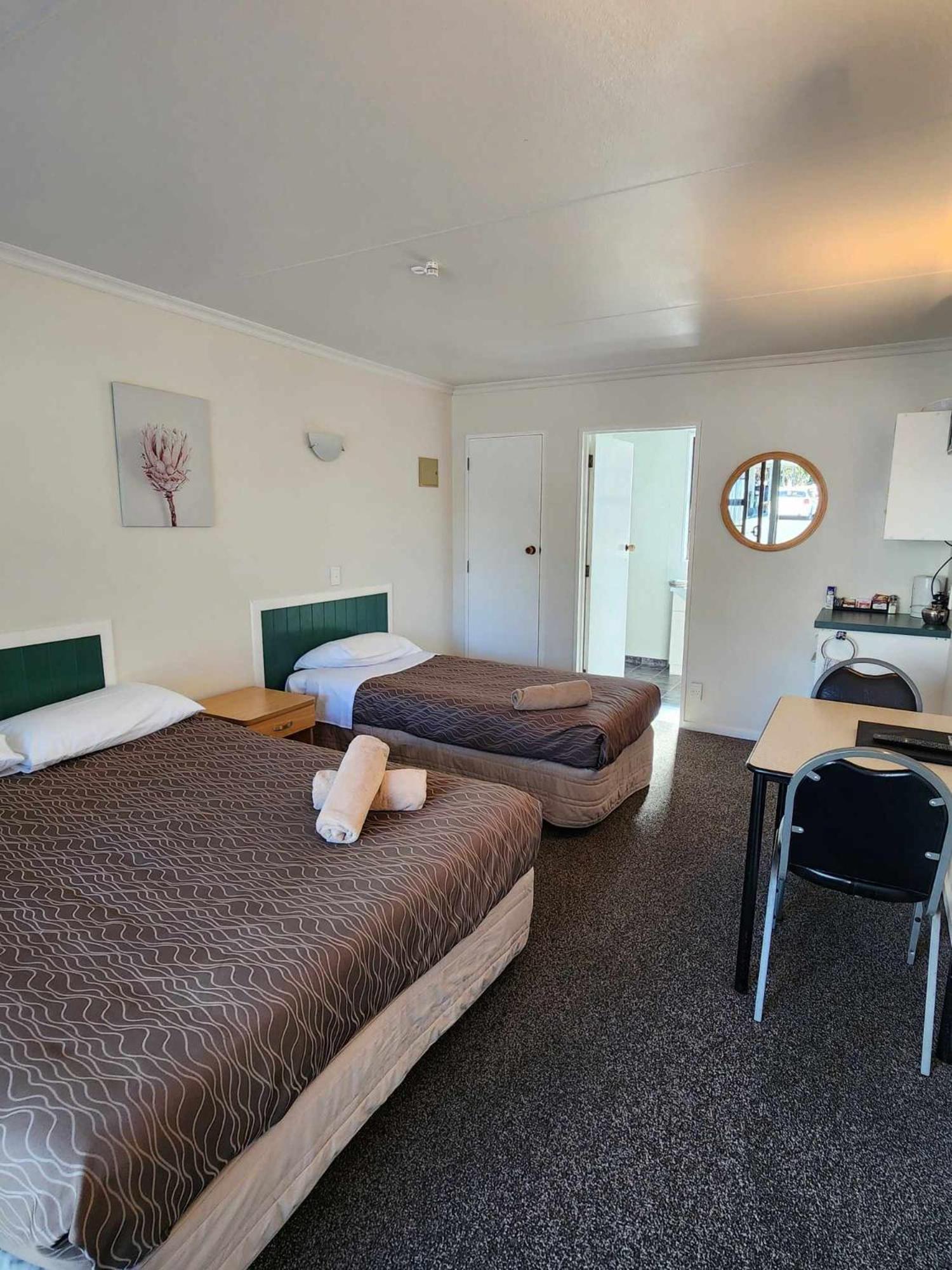 Bulls Motel & Holiday Park Halcombe Exterior foto